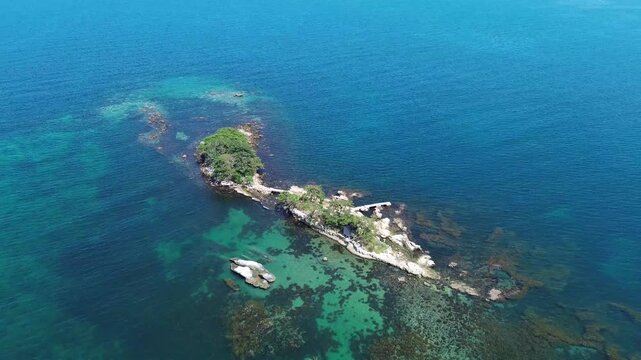 虻が島(富山県氷見市)