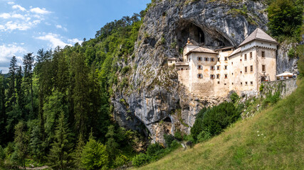 Predjama castle (Slovenia) © ditruter