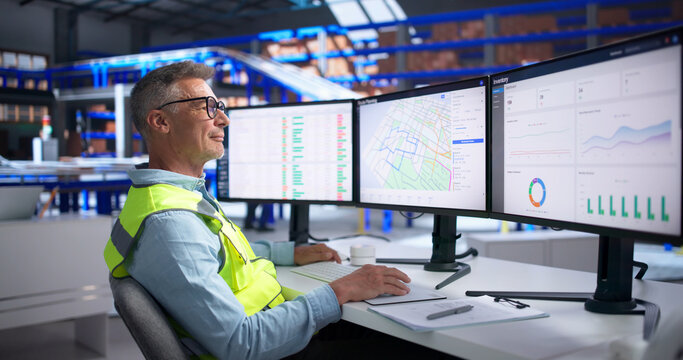 Logistics Coordinator Monitors Fleet Tracking System