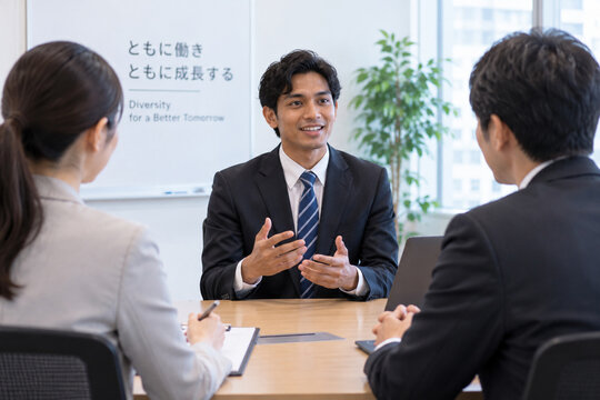 外国人労働者の採用・面接