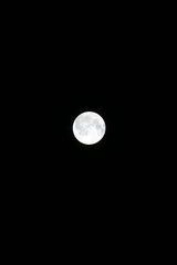8月の夜空　美しい満月が光る03 © スタジオ　スパロウ