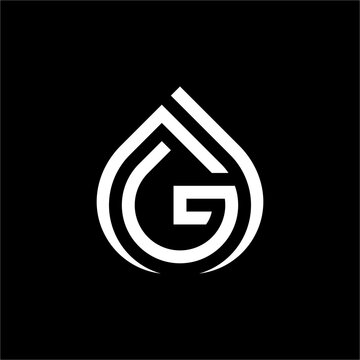 Futuristic letter G monogram integrated with a water droplet shape. Ideal for water treatment utilities, eco-friendly energy, fluid tech, or sustainable environmental enterprises.