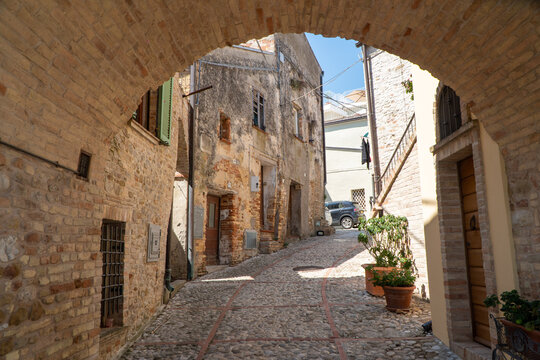 Italy, Abruzzo, Montepagano - streets of Montepagano Roseto degli Abruzzi