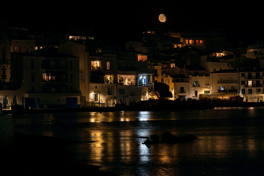 Salida de la luna en Cadaques
