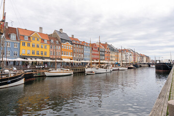 Fototapeta premium Copenhagen Nyhavn canal with colorful buildings and boats