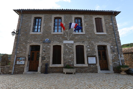 H&ocirc;tel de ville, vue de l'ext&eacute;rieur, village de Minerve, d&eacute;partement de l'H&eacute;rault, France