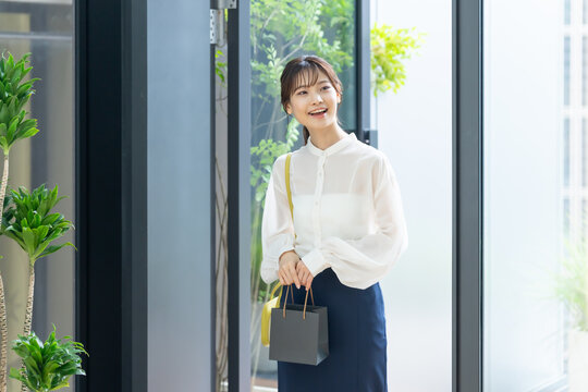 女性