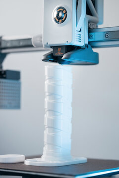 Modern additive manufacturing printhead during calibration proces