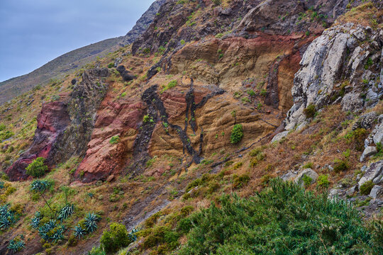 Volcanic rock dikes on Anaga slope