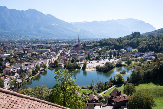 Ausblick von Schloss Werdenberg im Sommer in der Schweiz