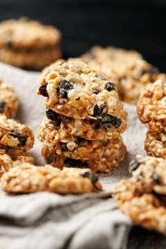 Granola Cookies with Peanuts, Raisins and Sunflower Seeds