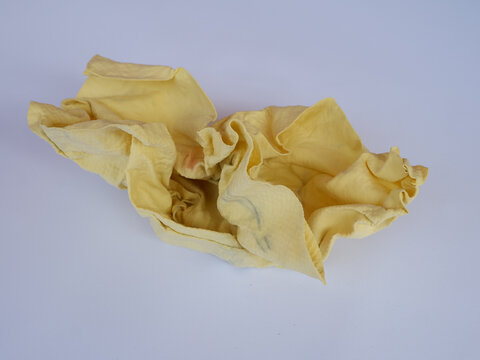 Yellow Synthetic Chamois Cleaning Towel for Car Wash and Auto Detailing
