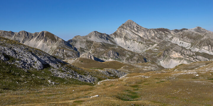 Panorami di Alta Montagna dalle creste del Corno Grande, Gran Sasso - Abruzzo