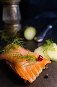 Lachsbrot_Lachs_Dill_Gurke