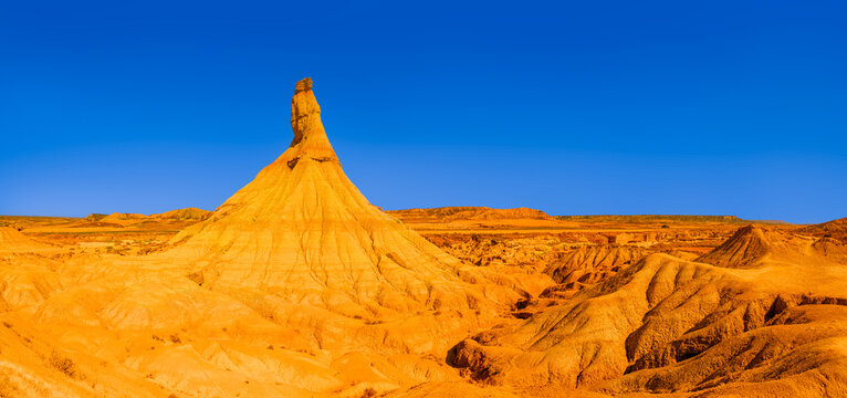 Panorama de badlands dans les Bardenas Reales en Espagne