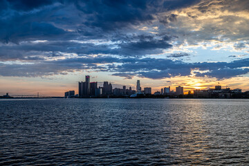 Fototapeta premium Detroit, Michigan view from Belle Isle