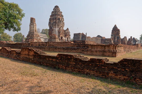 Central prang tower of ancient Wat Phra Sri Rattana Mahathat temple in Lopburi