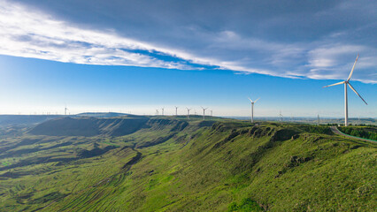 Wind Turbines on Vast Green Rolling Hills © 小辉 刘