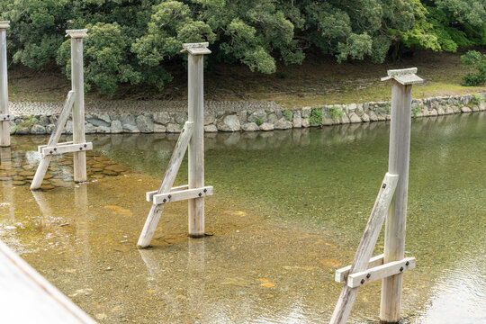 宇治橋から望む五十鈴川
