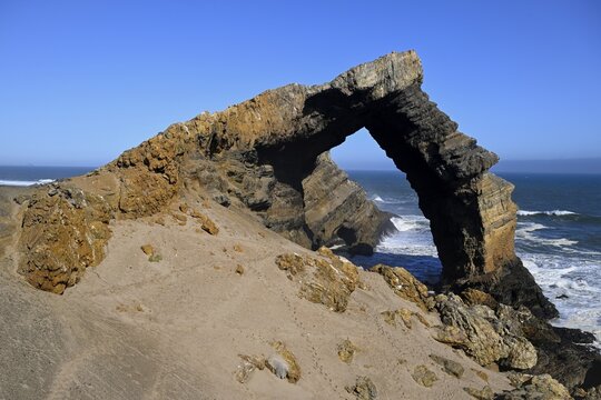 Arch rock, 55 metre high limestone arch, restricted diamond area, near L&uuml;deritz, Karas region, Namibia