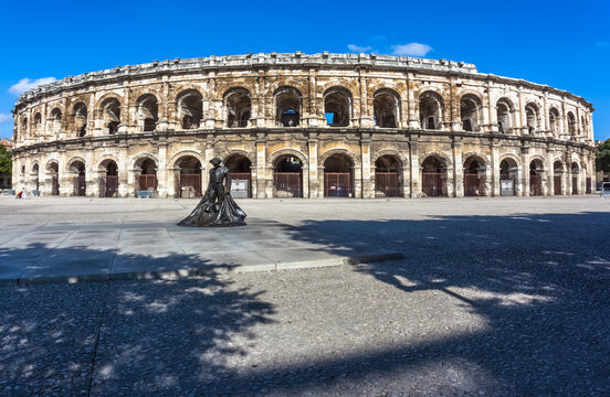 Les ar&egrave;nes de N&icirc;mes 