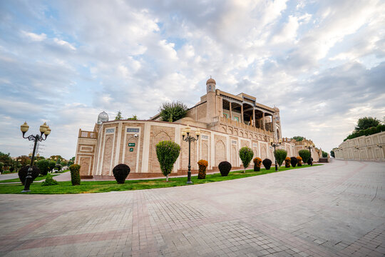 Islam Karimov mosque in Samarkand, Uzbekistan. white marble building. Presidential memorial complex. Tomb at the Hazrat Khizr or Hazret Hyzr Mosque and Mausoleum in the Samarkand city in Uzbekistan