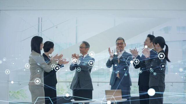 ビジネスグループとネットワーク。DX、サイバー、経営、人材、企業、チームワーク、データ、システム