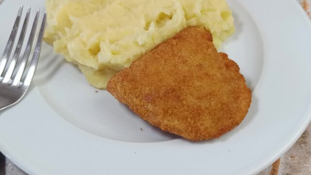 cordon bleu et pur&eacute;e de pommes de terre