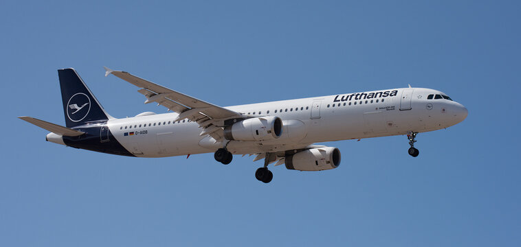 Tenerife, Spain September 6st, 2026. Airbus A321-231 Lufthansa Airlines flies in the blue sky. Landing at Tenerife Airport