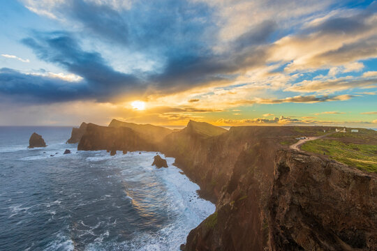 Sunrise at Miradouro da Ponta do Rosto overlooking Ponta de S�o Louren�o