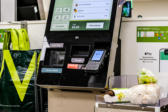  Close-Up Of A Waitrose Electronic Self-Checkout Scanner And Payment Till With The Digital Screen Displaying The Cost Of Shopping