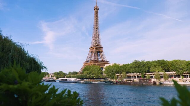 Scenic view of the Eiffel Tower and Seine river in Paris