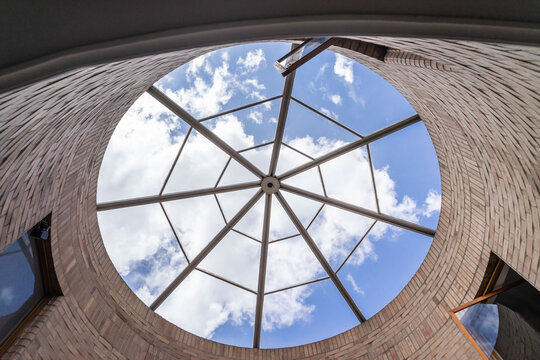 c&uacute;pula de edificio ventana