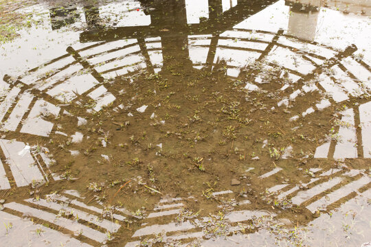 Imagem de textura de reflexo na &aacute;gua