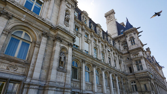 Hotel de Ville in Paris with Renaissance Revival architecture on a clear day