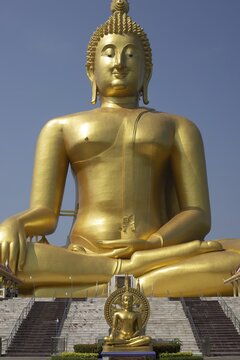 Largest Buddha statue in Thailand (Luang Pho Yai: the statue shows Buddha in the so-called Maravijaya posture - the moment when Buddha resists temptation and attains enlightenment), Wat Muang, Ang Thong, Amphoe Wiset Chai Chan province, Thailand