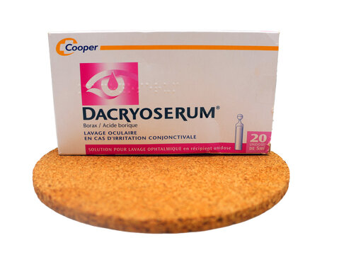 Boite de doses Dacryoserum pour lavage ophtalmologique de Cooper