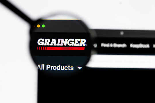 Milan, Italy 2026, 15 AGO Closeup of WW Grainger website page on a laptop screen. Focus on WW Grainger logo under a magnifying glass.
