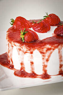 Bolo de morango