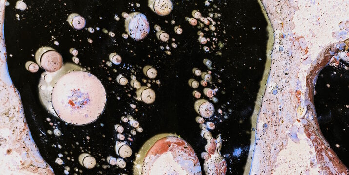 Artistic Contemporary Design Using Grunge Dye Techniques