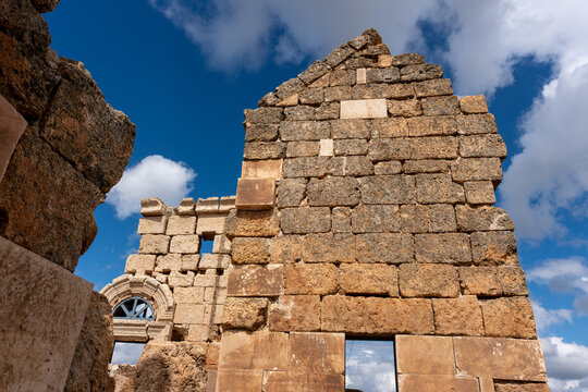 Zerzevan Castle in Diyarbakir, Turkiye