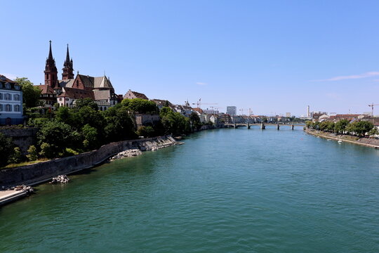 Blick von der Wettsteinbr&uuml;cke auf dsa Basler M&uuml;nster