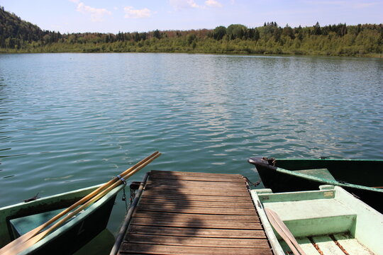 Le lac de Bonlieu vu depuis un ponton