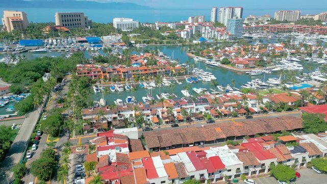 4K MARINA PUERTO VALLARTA