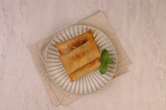 Goguma Pia or Pia Ubi is a flaky Indonesian pastry filled with smooth, naturally sweet purple yam or sweet potato paste. 