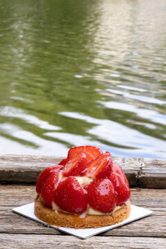 tarte aux fraise au bord de l'eau