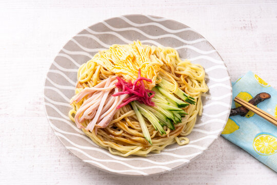 冷やし中華（胡麻だれ）