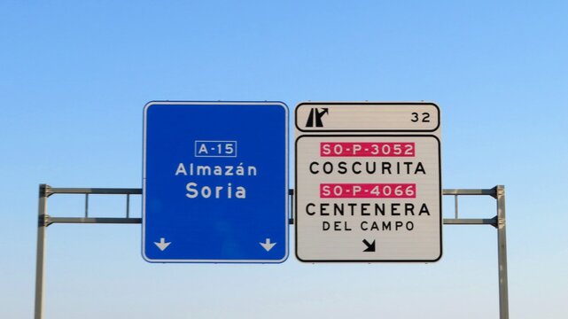 A road sign on the A-15 motorway in Spain, indicating the direction to Almaz&aacute;n and Soria, as well as exit 32 to Coscurita and Centenera del Campo.September 02, 2026