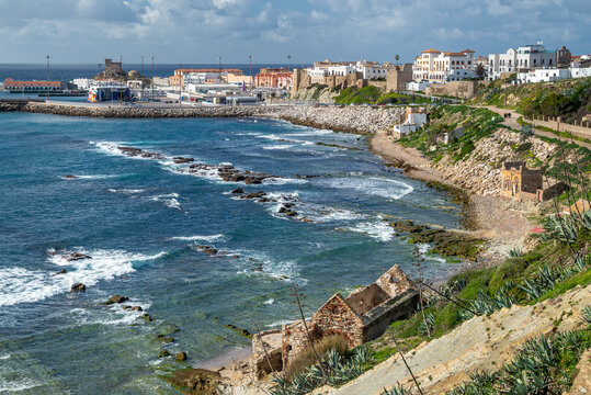 Vista a&eacute;rea de la playa de La Caleta en Tarifa, provincia de C&aacute;diz, Andaluc&iacute;a, Espa&ntilde;a.
