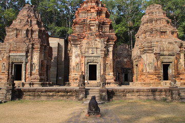 Fototapeta premium ruined buddhist and hindu khmer temple (preah ko) in angkor in siem reap in cambodia 
